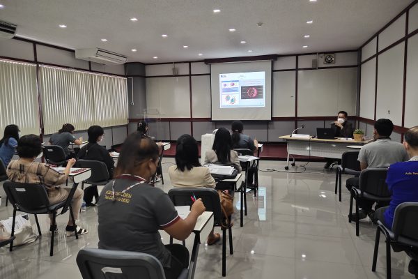 ศูนย์วิเคราะห์ทดสอบสิ่งทอ สถาบันพัฒนาอุตสาหกรรมสิ่งทอ จัดอบรม “การทดสอบการต้านเชื้อแบคทีเรีย การต้านเชื้อรา และไวรัสของสิ่งทอ และเทคโนโลยีการตกแต่งสำเร็จ” ให้แก่ผู้ประกอบการและผู้ที่สนใจ